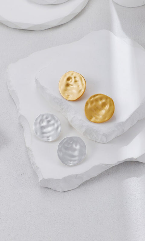 Silver Matte Shell-Like Stud Earrings