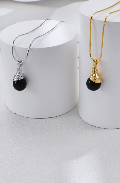 Gold Plated Onyx Pendant Necklace